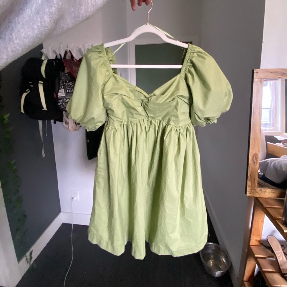 Green babydoll puff sleeve mini dress